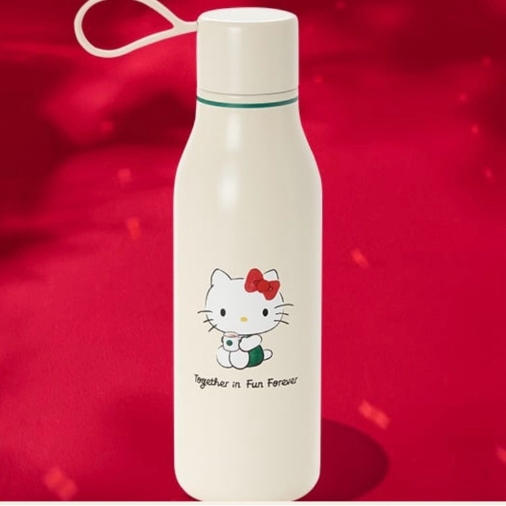 Starbucks x Hello Kitty Limited Edition Stainless Steel Bottle 20 Oz NWT